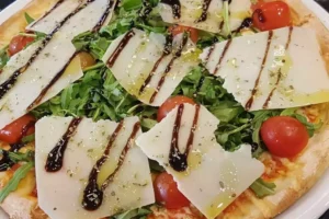 Dolomiti Pizzeria Frankfurt Pizza Mit Ruccola Und Kaese