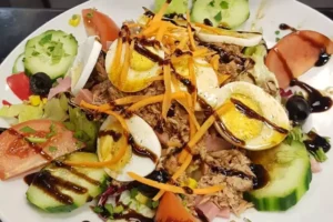 Dolomiti Pizzeria Frankfurt Thunfisch Salat