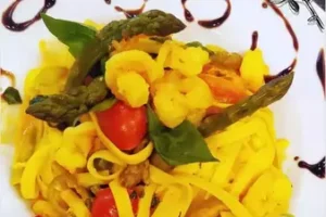 Fettuccine Mit Garnelen Gruenem Spargel