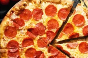 Pizza Salami - Dolomiti Pizzeria Frankfurt