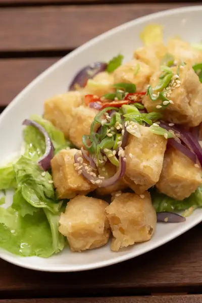 Frittierter Tofu mit Salz und Pfeffer ⓥ vegan 椒鹽豆腐