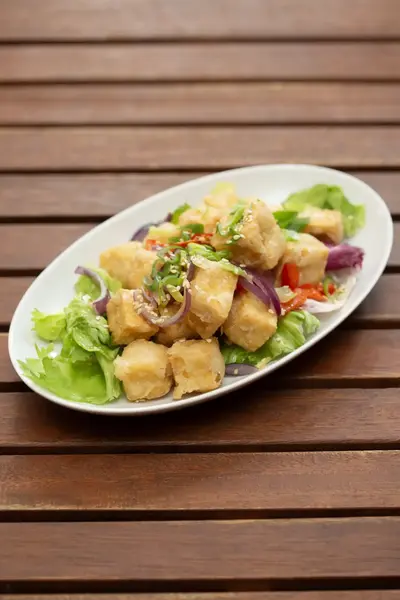 Frittierter Tofu mit Salz und Pfeffer ⓥ vegan 椒鹽豆腐